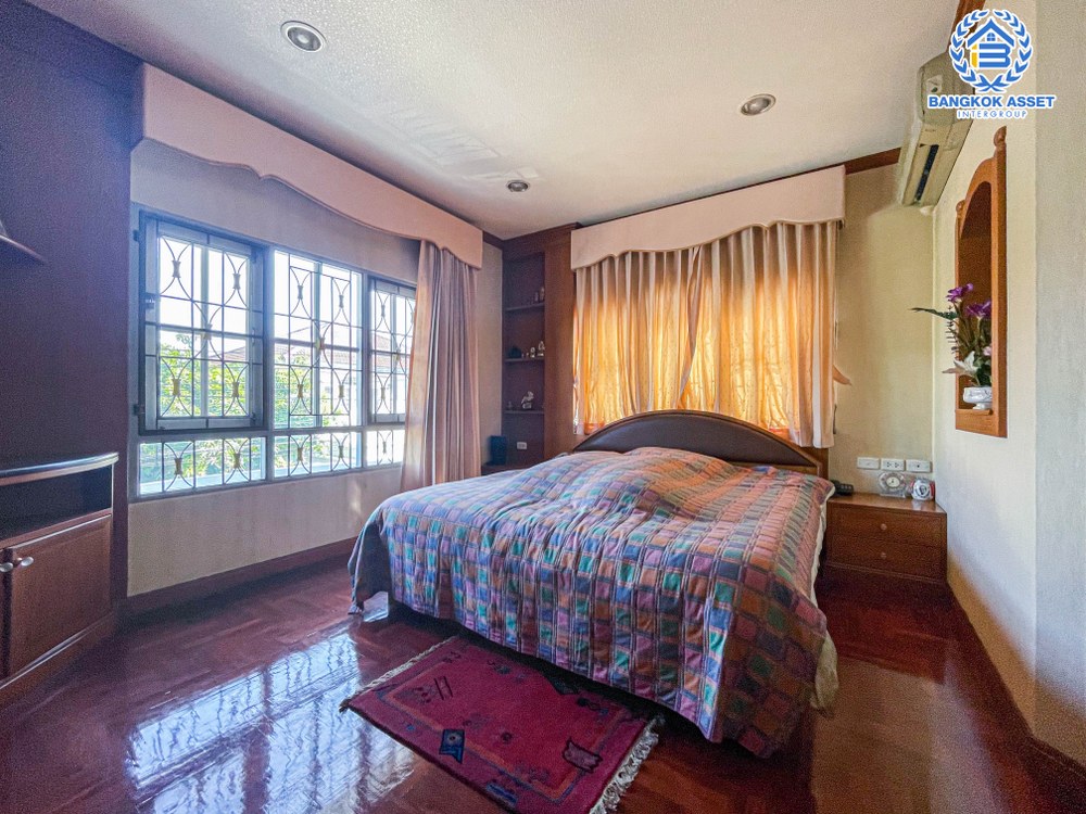 *****บ้านเดี่ยวมือสอง โครงการ เพอร์เฟคเพลส ไทรม้า เนื้อที่กว้างขวางถึง 60 ตร.ว. ฟังก์ชัน 3 ห้องนอน 4 ห้องน้ำ ที่จอดรถ 2 คัน ต่อเติมภายในสวย มีห้องน้ำในตัวทุกห้องนอน บนทำเลแห่งการเดินทาง เชื่อมต่อถนนรัตนาธิเบศร์ ถนน ใกล้รถไฟฟ้าสายสีม่วง "สถานีบางรักน้อยท่าอิฐ" และทางด่วน "งามวงศ์วาน"...