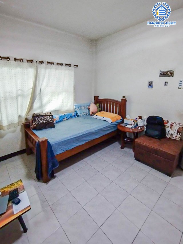 *****บ้านเดี่ยวมือสองเชียงใหม่ หมู่บ้าน บ้านเกษตรใหม่ เนื้อที่กว้างมากถึง 63 ตร.ว. ฟังก์ชัน 2 ห้องนอน 1 ห้องน้ำ แถมฟรี! 2 เครื่องปรับอากาศ บนทำเลเชื่อมต่อถนนรอบเมืองเชียงใหม่ ใกล้มหาวิทยาลัยแม่โจ้ เพียง 6 นาทีเท่านั้น! จองเลย