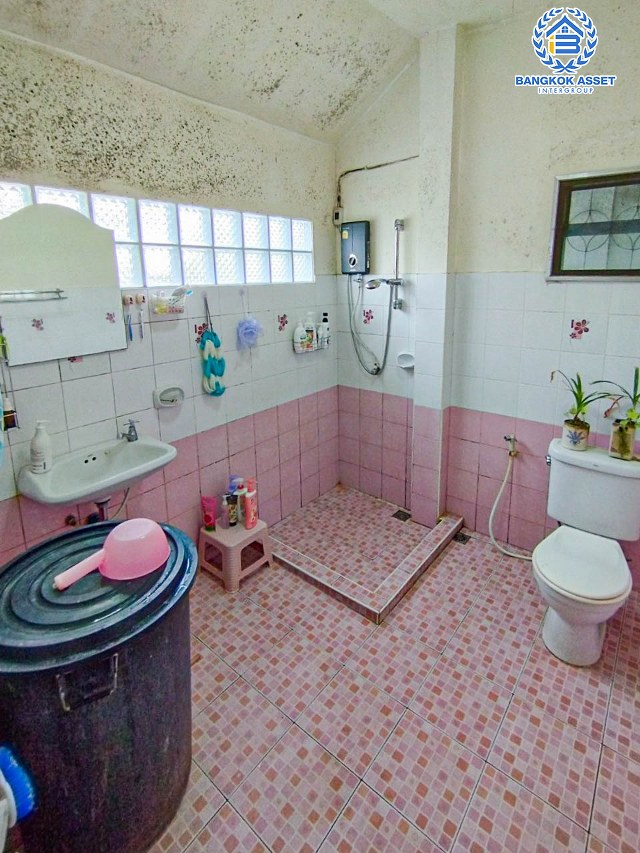 *****บ้านเดี่ยวมือสองเชียงใหม่ หมู่บ้าน บ้านเกษตรใหม่ เนื้อที่กว้างมากถึง 63 ตร.ว. ฟังก์ชัน 2 ห้องนอน 1 ห้องน้ำ แถมฟรี! 2 เครื่องปรับอากาศ บนทำเลเชื่อมต่อถนนรอบเมืองเชียงใหม่ ใกล้มหาวิทยาลัยแม่โจ้ เพียง 6 นาทีเท่านั้น! จองเลย