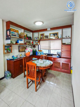 *****บ้านเดี่ยวมือสองเชียงใหม่ หมู่บ้าน บ้านเกษตรใหม่ เนื้อที่กว้างมากถึง 63 ตร.ว. ฟังก์ชัน 2 ห้องนอน 1 ห้องน้ำ แถมฟรี! 2 เครื่องปรับอากาศ บนทำเลเชื่อมต่อถนนรอบเมืองเชียงใหม่ ใกล้มหาวิทยาลัยแม่โจ้ เพียง 6 นาทีเท่านั้น! จองเลย