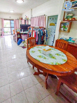 *****บ้านเดี่ยวมือสองเชียงใหม่ หมู่บ้าน บ้านเกษตรใหม่ เนื้อที่กว้างมากถึง 63 ตร.ว. ฟังก์ชัน 2 ห้องนอน 1 ห้องน้ำ แถมฟรี! 2 เครื่องปรับอากาศ บนทำเลเชื่อมต่อถนนรอบเมืองเชียงใหม่ ใกล้มหาวิทยาลัยแม่โจ้ เพียง 6 นาทีเท่านั้น! จองเลย