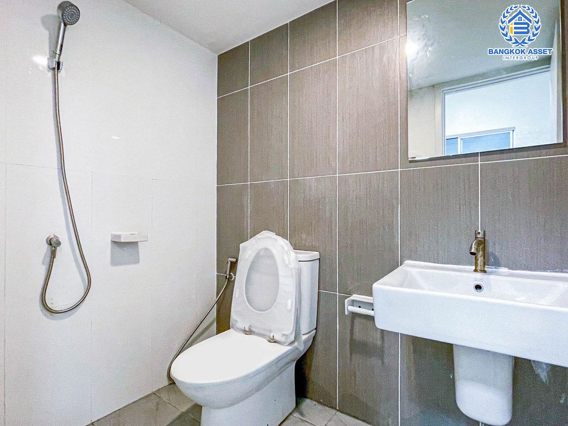 *****ทาวน์เฮ้าส์มือสองนนทบุรี โครงการ บ้านพฤกษาไพร์ม95/1 ซ.กันตนา-วงแหวนฯ เนื้อที่เกือบ 18 ตร.ว. ฟังก์ชัน 2 ห้องนอน 3 ห้องน้ำ 1 ที่จอดรถ บ้านสภาพสวย พร้อมเข้าอยู่ บนทำเลเยี่ยม เชื่อมต่อถนนกาญจนาภิเษก ใกล้รถไฟฟ้าสายสีม่วง "สถานีตลาดบางใหญ่" และจุดขึ้นทางด่วน "ศรีรัช"