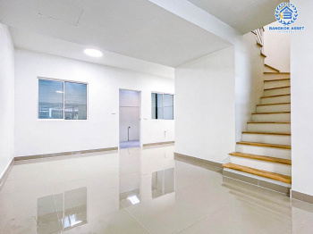 *****ทาวน์เฮ้าส์มือสองนนทบุรี โครงการ บ้านพฤกษาไพร์ม95/1 ซ.กันตนา-วงแหวนฯ เนื้อที่เกือบ 18 ตร.ว. ฟังก์ชัน 2 ห้องนอน 3 ห้องน้ำ 1 ที่จอดรถ บ้านสภาพสวย พร้อมเข้าอยู่ บนทำเลเยี่ยม เชื่อมต่อถนนกาญจนาภิเษก ใกล้รถไฟฟ้าสายสีม่วง "สถานีตลาดบางใหญ่" และจุดขึ้นทางด่วน "ศรีรัช"