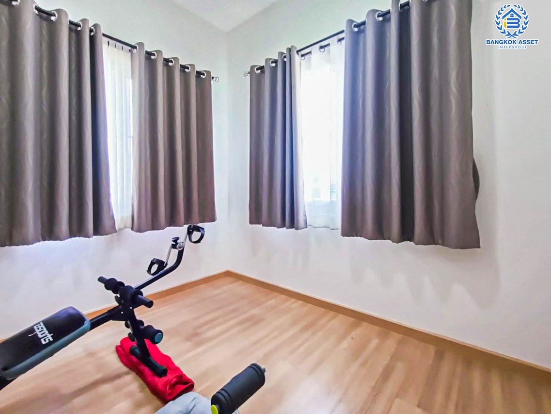 *****ทาวน์เฮ้าส์มือสองนนทบุรี โครงการ คาซ่าวอเตอร์ไซด์ นครอินทร์ เนื้อที่กว้าง 24.3 ตร.ว. ฟังก์ชัน 3 ห้องนอน 2 ห้องน้ำ 2 ที่จอดรถ แถมฟรี! 2 เครื่องปรับอากาศ 2 เครื่องทำน้ำอุ่น บนทำเลแห่งการเดินทาง เชื่อมต่อถนนนครอินทร์, ถนนราชพฤกษ์ ใกล้รถไฟฟ้าสายสีม่วง "สถานีแยกติวานนท์" และจุดขึ้นทางด่วน "ศรีรัช"