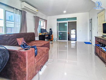 *****ทาวน์เฮ้าส์มือสองนนทบุรี โครงการ คาซ่าวอเตอร์ไซด์ นครอินทร์ เนื้อที่กว้าง 24.3 ตร.ว. ฟังก์ชัน 3 ห้องนอน 2 ห้องน้ำ 2 ที่จอดรถ แถมฟรี! 2 เครื่องปรับอากาศ 2 เครื่องทำน้ำอุ่น บนทำเลแห่งการเดินทาง เชื่อมต่อถนนนครอินทร์, ถนนราชพฤกษ์ ใกล้รถไฟฟ้าสายสีม่วง "สถานีแยกติวานนท์" และจุดขึ้นทางด่วน "ศรีรัช"