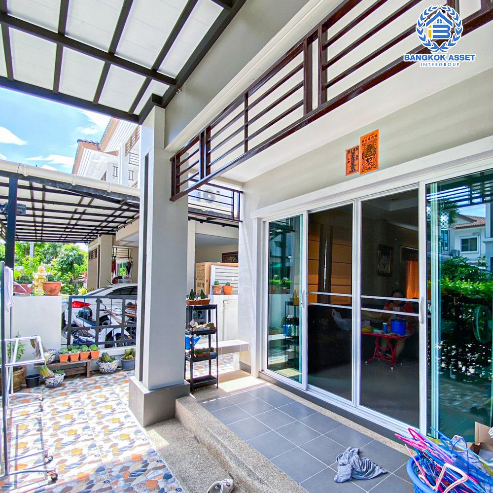 *****บ้านแฝดมือสอง โครงการ ไพร์มเพลส เดอะ กรีนเนอร์ กาญจนาภิเษก เนื้อที่ 40.50 ตร.ว. ฟังก์ชัน 3 ห้องนอน 3 ห้องน้ำ 2 ที่จอดรถ บ้านสภาพดีเยี่ยม บนทำเลเดินทางสะดวก เชื่อมต่อถนนคลองถนน ถนนแก้วอินทร์ ถนนกาญจนาภิเษก ใกล้เซ็นทรัลเวสเกต และรถไฟฟ้าสายสีม่วง "สถานีคลองบางไผ่"