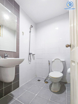 *****ทาวน์เฮ้าส์มือสองสมุทรปราการ โครงการ The color leisure บางนา-กม.10 เนื้อที่กว้าง 21.4 ตร.ว. ฟังก์ชัน 3 ห้องนอน 2 ห้องน้ำ 2 ที่จอดรถ แถมฟรี! 2 เครื่องปรับอากาศ บนทำเลเชื่อมต่อถนนบางนา-ตราด, ถนนเทพารักษ์ ใกล้สนามบินสุวรรณภูมิ และทางด่วน "บางนา-ตราด" ราคาถูกสุดในย่านนี้!