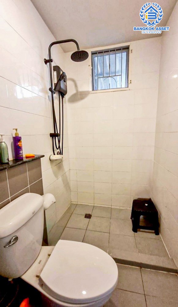 *****ทาวน์เฮ้าส์มือสอง โครงการ อารียาเดอะคัลเลอร์ เฟส5 บางนา-ตราด เนื้อที่ 29.20 ตร.ว. ฟังก์ชัน 3 ห้องนอน 2 ห้องน้ำ 1 ที่จอดรถ บ้านสภาพเหมือนใหม่ บนทำเลเดินทางสะดวก เชื่อมต่อถนนกาญจนาภิเษก(วงแหวนรอบนอก) ถนนสนามแดง เข้าในเมืองได้อย่างง่ายดายด้วยถนนสุขุมวิท113