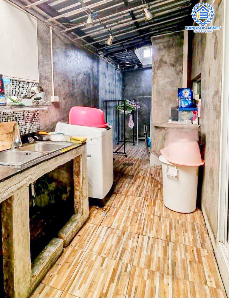 *****ทาวน์เฮ้าส์มือสอง โครงการ อารียาเดอะคัลเลอร์ เฟส5 บางนา-ตราด เนื้อที่ 29.20 ตร.ว. ฟังก์ชัน 3 ห้องนอน 2 ห้องน้ำ 1 ที่จอดรถ บ้านสภาพเหมือนใหม่ บนทำเลเดินทางสะดวก เชื่อมต่อถนนกาญจนาภิเษก(วงแหวนรอบนอก) ถนนสนามแดง เข้าในเมืองได้อย่างง่ายดายด้วยถนนสุขุมวิท113