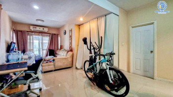 *****ทาวน์เฮ้าส์มือสอง โครงการ อารียาเดอะคัลเลอร์ เฟส5 บางนา-ตราด เนื้อที่ 29.20 ตร.ว. ฟังก์ชัน 3 ห้องนอน 2 ห้องน้ำ 1 ที่จอดรถ บ้านสภาพเหมือนใหม่ บนทำเลเดินทางสะดวก เชื่อมต่อถนนกาญจนาภิเษก(วงแหวนรอบนอก) ถนนสนามแดง เข้าในเมืองได้อย่างง่ายดายด้วยถนนสุขุมวิท113