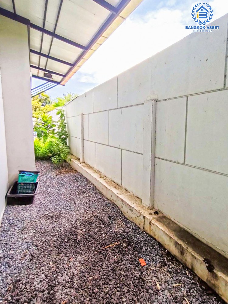 *****ทาวน์เฮ้าส์มือสอง โครงการ เดอะโมดิช ชัยพฤกษ์-วงแหวน หลังมุม เนื้อที่ 25.50 ตร.ว. ฟังก์ชัน 3 ห้องนอน 2 ห้องน้ำ 1 ที่จอดรถ พื้นที่ใช้สอยกว้างขวาง ภายในสภาพเหมือนใหม่ พร้อมเข้าอยู่ บนทำเลเดินทางสะดวกสบาย เชื่อมต่อถนนบางกรวย-ไทรน้อย ถนนราชพฤกษ์ ซอยวัดลาดปลาดุก