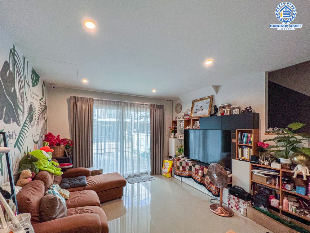 *****ทาวน์เฮ้าส์มือสอง โครงการ ศุภาลัย พรีโม่ กาญจนาภิเษก-พระราม5 เนื้อที่กว้าง 19.40 ตร.ว. ฟังก์ชัน 3 ห้องนอน 2 ห้องน้ำ 2 ที่จอดรถ บ้านสภาพเหมือนใหม่ พร้อมเข้าอยู่ บนทำเลเดินทางสะดวกสบายเข้า-ออกในเมืองง่าย เชื่อมต่อถนนรัตนาธิเบศร์ ถนนกาญจนาภิเษก ถนนบางกรวย-ไทรน้อย