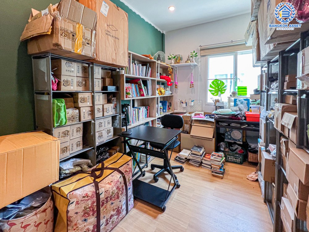 *****ทาวน์เฮ้าส์มือสอง โครงการ ศุภาลัย พรีโม่ กาญจนาภิเษก-พระราม5 เนื้อที่กว้าง 19.40 ตร.ว. ฟังก์ชัน 3 ห้องนอน 2 ห้องน้ำ 2 ที่จอดรถ บ้านสภาพเหมือนใหม่ พร้อมเข้าอยู่ บนทำเลเดินทางสะดวกสบายเข้า-ออกในเมืองง่าย เชื่อมต่อถนนรัตนาธิเบศร์ ถนนกาญจนาภิเษก ถนนบางกรวย-ไทรน้อย