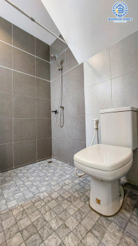 *****บ้านแฝดมือสอง โครงการ เดอะบาลานซ์ พุทธมณฑลสาย 5 เนื้อที่ 58.90 ตร.ว. ฟังก์ชัน 4 ห้องนอน 3 ห้องน้ำ 2 ที่จอดรถ บ้านสภาพดีเยี่ยม ให้ความรู้สึกเหมือนบ้านเดี่ยว บนทำเลเดินทางเข้า-ออกในเมืองสะดวก เชื่อมต่อถนนบรมราชชนนี ถนนพุทธมณฑลสาย5 ถนนเพชรเกษม จองเลย