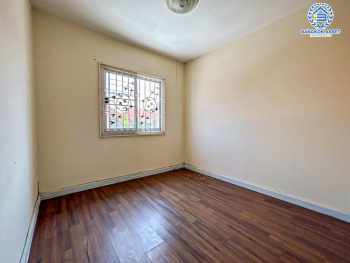 *****ทาวน์เฮ้าส์มือสองนนทบุรี โครงการ พฤกษา33 กาญจนาภิเษก เนื้อที่ 18 ตร.ว. ฟังก์ชัน 3 ห้องนอน 2 ห้องน้ำ 1 ที่จอดรถ บนทำเลแห่งการเดินทาง เชื่อมต่อถนนกาญจนาภิเษก, ถนนบ้านกล้วย-ไทรน้อย, ถนนรัตนาธิเบศร์ ใกล้รถไฟฟ้าสายสีม่วง "สถานีสถานีคลองบางไผ่" และจุดขึ้นทางด่วน "ศรีรัช"