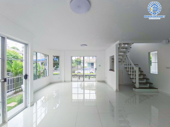 *****บ้านเดี่ยวมือสอง โครงการ มัณฑนา ราชพฤกษ์ เนื้อที่ 52.10 ตร.ว. ฟังก์ชัน 3 ห้องนอน 2 ห้องน้ำ 2 ที่จอดรถ บ้านหลังใหญ่ พื้นที่รอบบ้านกว้างขวาง ตั้งบนทำเลดี เชื่อมต่อถนนกาญจนาภิเษก ถนนรัตนาธิเบศร์ ถนนนครอินทร์ ใกล้เซ็นทรัลเวสต์เกต และรถไฟฟ้าสายสีม่วง "สถานีบางรักน้อยท่าอิฐ"