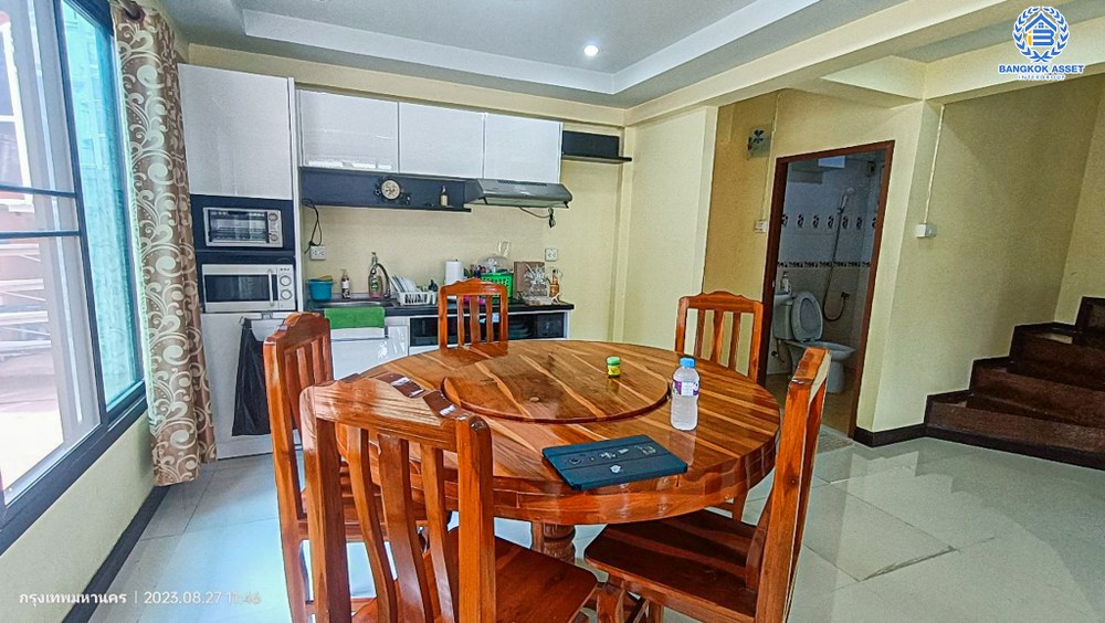 *****บ้านเดี่ยวลาดพร้าว71 ทำเลดีมาก เนื้อที่ 50 ตร.ว. ฟังก์ชัน 3 ห้องนอน 3 ห้องน้ำ บ้านสภาพดีเยี่ยม มีพื้นที่รอบบ้านกว้างขวาง บนทำเลสามารถเดินทางเข้า-ออกในเมืองสะดวก เชื่อมต่อถนนนาคนิวาส ถนนเลียบทางด่วนรามอินทราอาจณรงค์ ซอยลาดพร้าว71