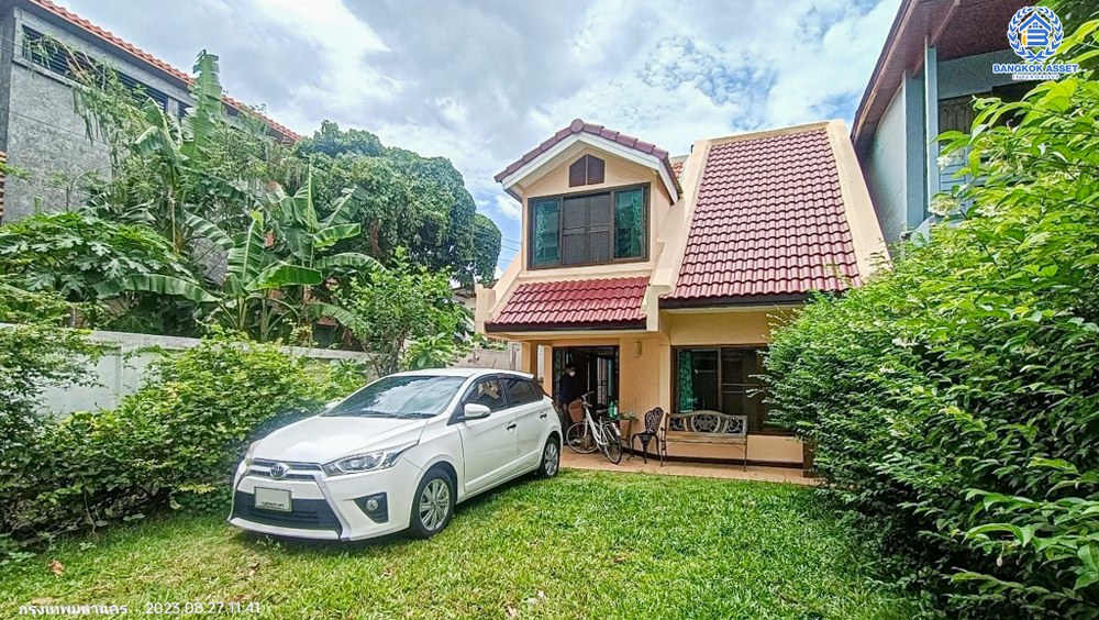 *****บ้านเดี่ยวลาดพร้าว71 ทำเลดีมาก เนื้อที่ 50 ตร.ว. ฟังก์ชัน 3 ห้องนอน 3 ห้องน้ำ บ้านสภาพดีเยี่ยม มีพื้นที่รอบบ้านกว้างขวาง บนทำเลสามารถเดินทางเข้า-ออกในเมืองสะดวก เชื่อมต่อถนนนาคนิวาส ถนนเลียบทางด่วนรามอินทราอาจณรงค์ ซอยลาดพร้าว71