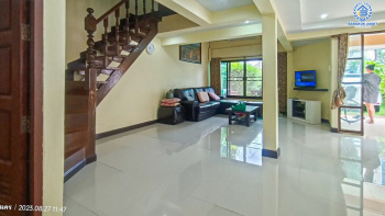 *****บ้านเดี่ยวลาดพร้าว71 ทำเลดีมาก เนื้อที่ 50 ตร.ว. ฟังก์ชัน 3 ห้องนอน 3 ห้องน้ำ บ้านสภาพดีเยี่ยม มีพื้นที่รอบบ้านกว้างขวาง บนทำเลสามารถเดินทางเข้า-ออกในเมืองสะดวก เชื่อมต่อถนนนาคนิวาส ถนนเลียบทางด่วนรามอินทราอาจณรงค์ ซอยลาดพร้าว71