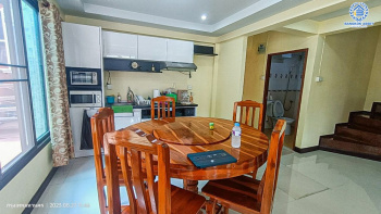 *****บ้านเดี่ยวลาดพร้าว71 ทำเลดีมาก เนื้อที่ 50 ตร.ว. ฟังก์ชัน 3 ห้องนอน 3 ห้องน้ำ บ้านสภาพดีเยี่ยม มีพื้นที่รอบบ้านกว้างขวาง บนทำเลสามารถเดินทางเข้า-ออกในเมืองสะดวก เชื่อมต่อถนนนาคนิวาส ถนนเลียบทางด่วนรามอินทราอาจณรงค์ ซอยลาดพร้าว71