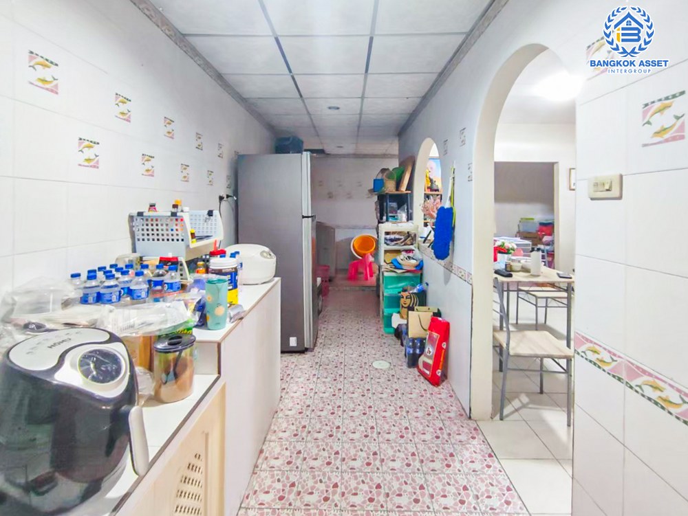 *****ทาวน์เฮ้าส์มือสอง โครงการ พฤกษา13 คลองหลวง เนื้อที่ 24 ตร.ว. ฟังก์ชัน 3 ห้องนอน 2 ห้องน้ำ 1 ที่จอดรถ ภายในดีเยี่ยม พร้อมเข้าอยู่ทันที บนทำเลเดินทางสะดวก เชื่อมต่อถนนรังสิตคลอง3 ถนนกาญจนาภิเษก ถนนพหลโยธิน ใกล้รถไฟฟ้าสายสีแดง "สถานีรังสิต" และจุดขึ้นดอนเมืองมอเตอร์เวย์