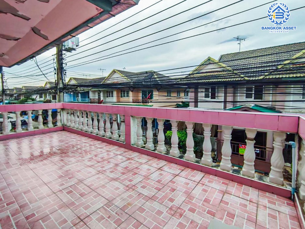 *****ทาวน์เฮ้าส์มือสอง โครงการ พฤกษา13 คลองหลวง เนื้อที่ 24 ตร.ว. ฟังก์ชัน 3 ห้องนอน 2 ห้องน้ำ 1 ที่จอดรถ ภายในดีเยี่ยม พร้อมเข้าอยู่ทันที บนทำเลเดินทางสะดวก เชื่อมต่อถนนรังสิตคลอง3 ถนนกาญจนาภิเษก ถนนพหลโยธิน ใกล้รถไฟฟ้าสายสีแดง "สถานีรังสิต" และจุดขึ้นดอนเมืองมอเตอร์เวย์