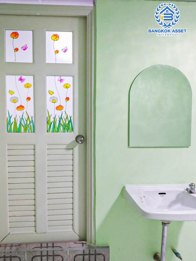 *****ทาวน์เฮ้าส์มือสองนนทบุรี หมู่บ้าน เพิ่มทรัพย์ งามวงศ์วาน 18 เเยก 3 เนื้อที่ 19 ตร.ว. ฟังก์ชัน 3 ห้องนอน 2 ห้องน้ำ 1 ที่จอดรถ แถมฟรี! 2 เครื่องปรับอากาศ บนทำเลเดินทางสะดวก ใกล้เดอะมอลล์ งามวงศ์วาน และรถไฟฟ้าสายสีม่วง "สถานีศูนย์ราชการนนทบุรี" เพียง 10 นาที