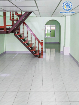 *****ทาวน์เฮ้าส์มือสองนนทบุรี หมู่บ้าน เพิ่มทรัพย์ งามวงศ์วาน 18 เเยก 3 เนื้อที่ 19 ตร.ว. ฟังก์ชัน 3 ห้องนอน 2 ห้องน้ำ 1 ที่จอดรถ แถมฟรี! 2 เครื่องปรับอากาศ บนทำเลเดินทางสะดวก ใกล้เดอะมอลล์ งามวงศ์วาน และรถไฟฟ้าสายสีม่วง "สถานีศูนย์ราชการนนทบุรี" เพียง 10 นาที