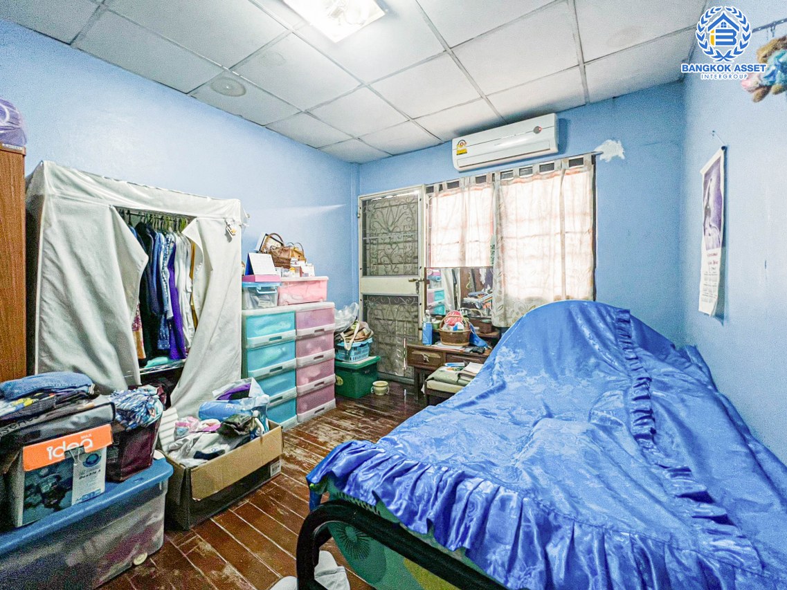 *****ทาวน์เฮ้าส์มือสองนนทบุรี หมู่บ้าน ทรัพย์สิทธิชัย แจ้งวัฒนะ เนื้อที่ 16 ตร.ว. ฟังก์ชัน 2 ห้องนอน 2 ห้องน้ำ 1 ที่จอดรถ บนทำเลแห่งการเดินทาง เชื่อมต่อถนนแจ้งวัฒนะ, ถนนติวานนท์ ใกล้แหล่งอำนวยความสะดวก และรถไฟฟ้าสายสีชมพู "สถานีเลี่ยงเมืองปากเกร็ด" จองเลย!