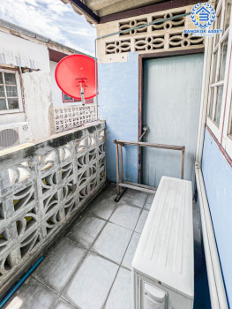 *****ทาวน์เฮ้าส์มือสองนนทบุรี หมู่บ้าน ทรัพย์สิทธิชัย แจ้งวัฒนะ เนื้อที่ 16 ตร.ว. ฟังก์ชัน 2 ห้องนอน 2 ห้องน้ำ 1 ที่จอดรถ บนทำเลแห่งการเดินทาง เชื่อมต่อถนนแจ้งวัฒนะ, ถนนติวานนท์ ใกล้แหล่งอำนวยความสะดวก และรถไฟฟ้าสายสีชมพู "สถานีเลี่ยงเมืองปากเกร็ด" จองเลย!