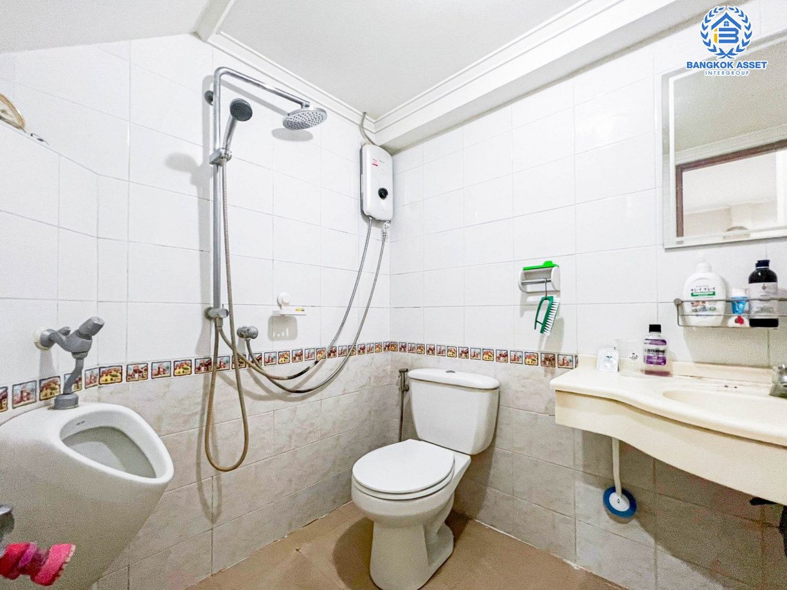 *****บ้านเดี่ยวมือสองนนทบุรี โครงการ ปัญฐิญา บางกรวย-ไทรน้อย เนื้อที่กว้าง 54.3 ตร.ว. ฟังก์ชัน 3 ห้องนอน 3 ห้องน้ำ 2 ที่จอดรถ บ้านต่อเติมเต็ม สภาพดี แถมกว้างขวาง บนทำเลเดินทางสะดวก ใกล้จุดขึ้นทางด่วน "ศรีรัช-วงแหวนรอบนอก" และรถไฟฟ้าสายสีม่วง "สถานีแยกติวานนท์" เพียง 10 นาที จองด่วน!