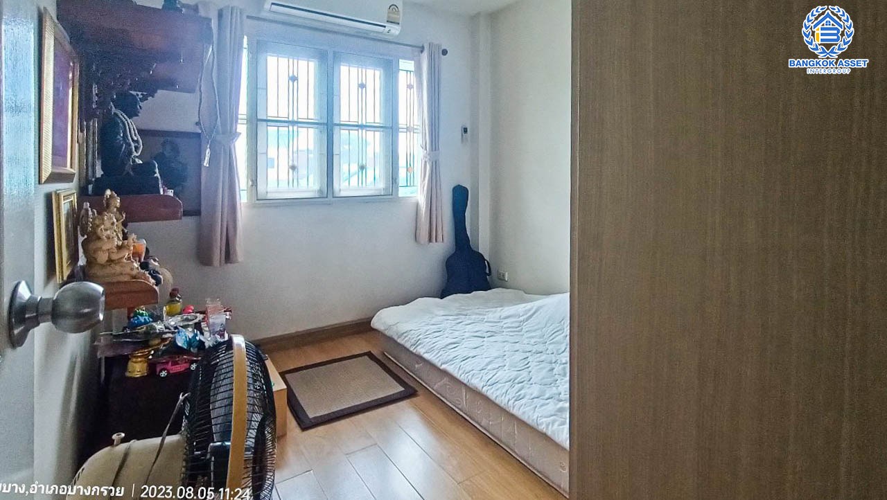 *****บ้านแฝดมือสองนนทบุรี โครงการ ชวนชื่น ปิ่นเกล้า-วงแหวน เนื้อที่กว้างเกือบ 38 ตร.ว. ฟังก์ชัน 3 ห้องนอน 2 ห้องน้ำ 1 ที่จอดรถ บ้านสภาพดี บนทำเลแห่งการเดินทาง เชื่อมต่อถนนกาญจนาภิเษก, ถนนนครอินทร์, ถนนรัตนาธิเบศร์ ใกล้รถไฟฟ้าสายสีม่วง "สถานีตลาดบางใหญ่" จองเลย!