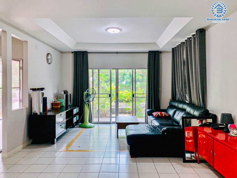 *****บ้านเดี่ยวมือสอง โครงการ พฤกษ์ลดา พุทธสาคร เนื้อที่ 53.1 ตร.ว. ฟังก์ชัน 3 ห้องนอน 3 ห้องน้ำ จอดรถได้ 2 คัน บ้านสภาพดีเยี่ยม บนทำเลเดินทางสะดวก ใกล้ The Mall บางแค และเชื่อมต่อถนนเพชรเกษม ถนนพุทธมณฑลสาย4 โครงการรถไฟฟ้าสายสีน้ำเงิน "สถานีหลักสอง" จองเลย!