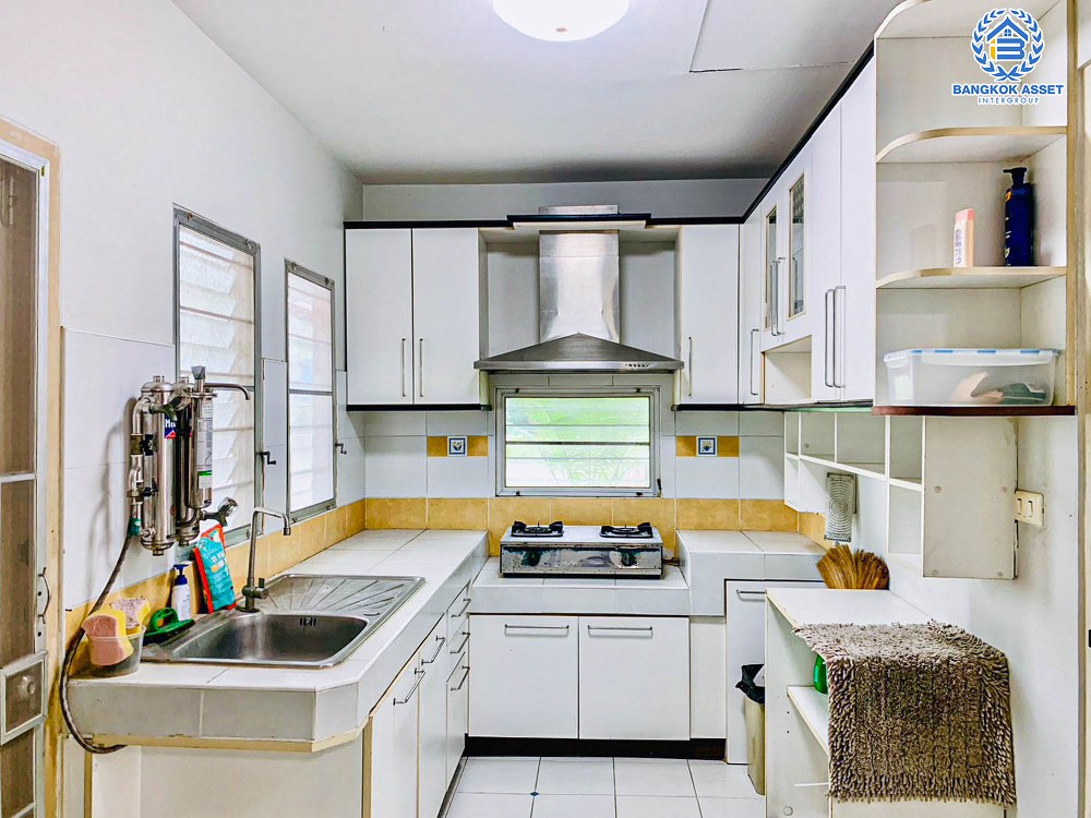 *****บ้านเดี่ยวมือสอง โครงการ พฤกษ์ลดา พุทธสาคร เนื้อที่ 53.1 ตร.ว. ฟังก์ชัน 3 ห้องนอน 3 ห้องน้ำ จอดรถได้ 2 คัน บ้านสภาพดีเยี่ยม บนทำเลเดินทางสะดวก ใกล้ The Mall บางแค และเชื่อมต่อถนนเพชรเกษม ถนนพุทธมณฑลสาย4 โครงการรถไฟฟ้าสายสีน้ำเงิน "สถานีหลักสอง" จองเลย!