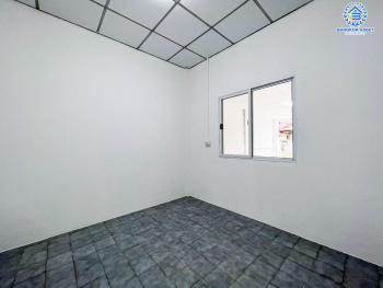 *****ทาวน์เฮ้าส์มือสองนนทบุรี หมู่บ้าน ยูงทองธานี แจ้งวัฒนะ เนื้อที่กว้างมากถึง 27 ตร.ว. ฟังก์ชัน 2 ห้องนอน 1 ห้องน้ำ 1 ที่จอดรถ บ้านรีโนเวท บนทำเลแห่งการเดินทาง เชื่อมต่อถนนแจ้งวัฒนะ, ถนนติวานนท์ ใกล้รถไฟฟ้าสายสีชมพู "สถานีแจ้งวัฒนะ-ปากเกร็ด28" ที่จะเปิดให้บริการในอนาคต ราคาสุดคุ้ม!