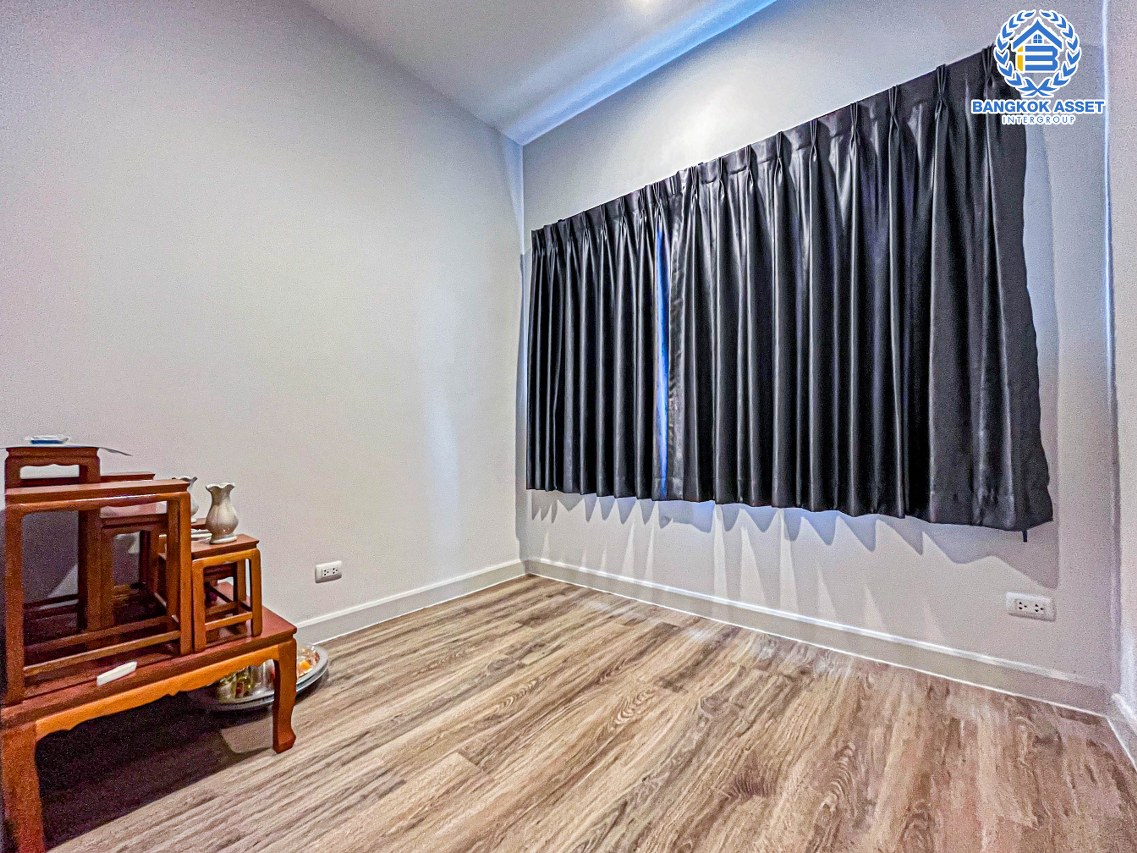 *****ทาวน์เฮ้าส์มือสองปทุมธานี โครงการ เวิร์ฟ ติวานนท์-รังสิต เนื้อที่กว้าง 23.4 ตร.ว. ฟังก์ชัน 3 ห้องนอน 2 ห้องน้ำ 2 ที่จอดรถ บ้านใหม่ สภาพแวดล้อมดี บนทำเลแห่งการเดินทาง ใกล้รถไฟฟ้าสายสีแดง "สถานีรังสิต" และทางด่วน "บางพูน (ทางด่วนสายบางปะอิน-ปากเกร็ด)"