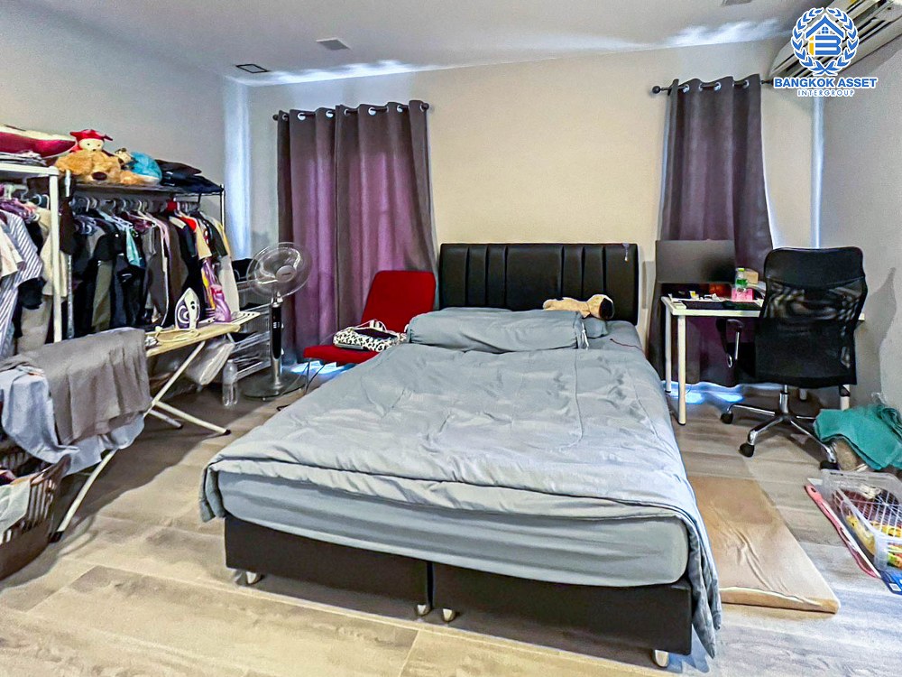 *****บ้านแฝดมือสอง โครงการ Anya ราชพฤกษ์-นครอินทร์ หลังมุม เนื้อที่ 68.30 ตร.ว. ฟังก์ชัน 2 ห้องนอน 3 ห้องน้ำ 1 ห้องอเนกประสงค์ 4 ที่จอดรถ บ้านสภาพดีเยี่ยม หน้าบ้านไม่ชนใคร พร้อมเข้าอยู่ บนทำเลเดินทางสะดวก เชื่อมต่อถนนกาญจนาภิเษก ถนนรัตนาธิเบศร์ ถนนนครอินทร์ ใกล้รถไฟฟ้าสายสีม่วง "สถานีบางพลู"