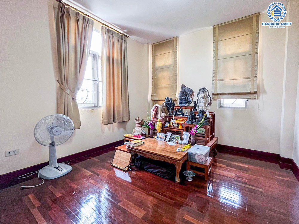 *****บ้านเดี่ยวมือสอง โครงการ ธนาสิริ รัตนาธิเบศร์ เนื้อที่ 54.40 ตร.ว. ฟังก์ชัน 3 ห้องนอน 3 ห้องน้ำ ที่จอดรถ 2 คัน ภายในสภาพสวย พร้อมเข้าอยู่อาศัย แถมฟรี! เครื่องปรับอากาศ บนทำเลเดินทางสะดวก เชื่อมต่อถนนรัตนาธิเบศร์ ถนนบางกรวย-ไทรน้อย ถนนราชพฤกษ์ ใกล้รถไฟฟ้าสายสีม่วง "สถานีบางพลู"