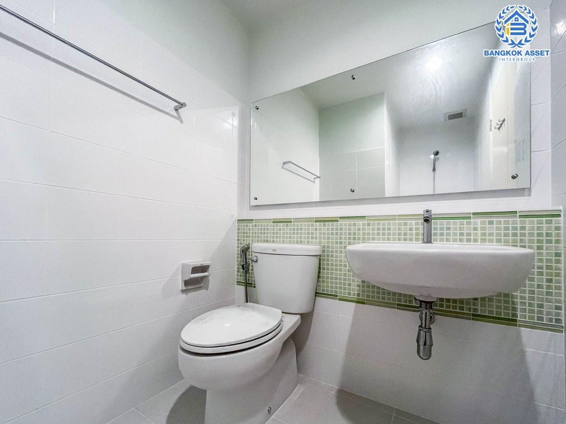 *****ทาวน์เฮ้าส์มือสองนนทบุรี โครงการ อินดี้ บางใหญ่1 เนื้อที่ 18.1 ตร.ว. ฟังก์ชัน 2 ห้องนอน 3 ห้องน้ำ 1 ที่จอดรถ บ้านสภาพดี บนทำเลเชื่อมต่อ ถนนกาญจนาภิเษก, ถนนรันตนาธเบศร์ ใกล้เซ็นทรัลเวสต์เกต, รถไฟฟ้าสายสีม่วง "สถานีคลองบางไผ่" และทางด่วน "กาญจนาภิเษก" ราคาคุ้มสุดในย่าน!