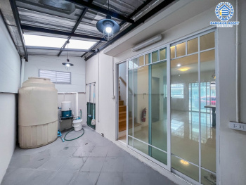 *****ทาวน์เฮ้าส์มือสองนนทบุรี โครงการ อินดี้ บางใหญ่1 เนื้อที่ 18.1 ตร.ว. ฟังก์ชัน 2 ห้องนอน 3 ห้องน้ำ 1 ที่จอดรถ บ้านสภาพดี บนทำเลเชื่อมต่อ ถนนกาญจนาภิเษก, ถนนรันตนาธเบศร์ ใกล้เซ็นทรัลเวสต์เกต, รถไฟฟ้าสายสีม่วง "สถานีคลองบางไผ่" และทางด่วน "กาญจนาภิเษก" ราคาคุ้มสุดในย่าน!