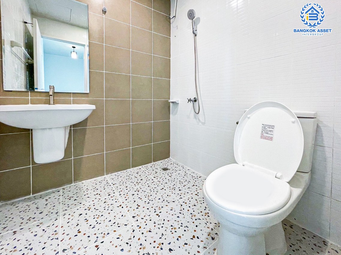 *****ทาวน์เฮ้าส์มือสองนนทบุรี โครงการ บ้านพฤกษา112 จันทร์ทองเอี่ยม เนื้อที่ 18.1 ตร.ว. ฟังก์ชัน 3 ห้องนอน 2 ห้องน้ำ 1 ที่จอดรถ บ้านพร้อมเข้าอยู่ สภาพสวย บนทำเลเดินทางสะดวก เชื่อมต่อถนนกาญจนาภิเษก ใกล้ทางด่วน "ศรีรัช" และรถไฟฟ้าสายสีม่วง "สถานีตลาดบางใหญ่" ในราคา 2 ล้านต้นๆ