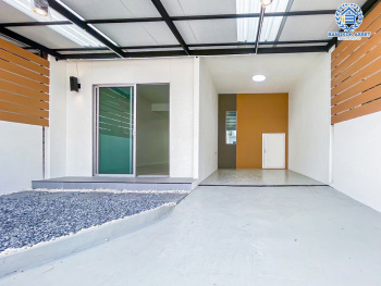 *****ทาวน์เฮ้าส์มือสองนนทบุรี โครงการ บ้านพฤกษา112 จันทร์ทองเอี่ยม เนื้อที่ 18.1 ตร.ว. ฟังก์ชัน 3 ห้องนอน 2 ห้องน้ำ 1 ที่จอดรถ บ้านพร้อมเข้าอยู่ สภาพสวย บนทำเลเดินทางสะดวก เชื่อมต่อถนนกาญจนาภิเษก ใกล้ทางด่วน "ศรีรัช" และรถไฟฟ้าสายสีม่วง "สถานีตลาดบางใหญ่" ในราคา 2 ล้านต้นๆ