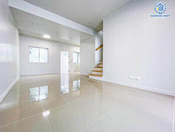 *****ทาวน์เฮ้าส์มือสองนนทบุรี โครงการ บ้านพฤกษา112 จันทร์ทองเอี่ยม เนื้อที่ 18.1 ตร.ว. ฟังก์ชัน 3 ห้องนอน 2 ห้องน้ำ 1 ที่จอดรถ บ้านพร้อมเข้าอยู่ สภาพสวย บนทำเลเดินทางสะดวก เชื่อมต่อถนนกาญจนาภิเษก ใกล้ทางด่วน "ศรีรัช" และรถไฟฟ้าสายสีม่วง "สถานีตลาดบางใหญ่" ในราคา 2 ล้านต้นๆ