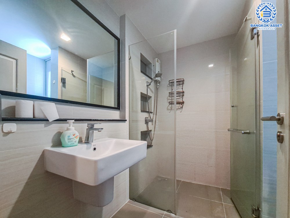 *****บ้านเดี่ยวมือสอง โครงการ ไลฟ์ บางกอก บูเลอวาร์ด ราชพฤกษ์-รัตนาธิเบศร์ เนื้อที่ 52.30 ตร.ว. ดีไซน์ตอบทุกไลฟ์สไตล์ ฟังก์ชัน 3 ห้องนอน 3 ห้องน้ำ จอดรถได้ 2 คัน ทำเลดีหน้าโครงการติดถนนราชพฤกษ์ เชื่อมต่อหลากหลายเส้นทาง ใกล้รถไฟฟ้าสายสีม่วง "สถานีท่าอิฐ" และจุดขึ้นทางด่วน "ศรีรัช"