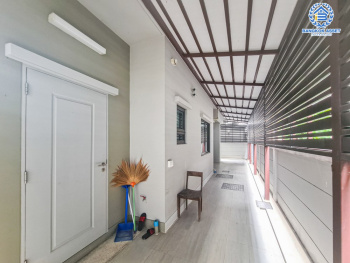 *****บ้านเดี่ยวมือสอง โครงการ ไลฟ์ บางกอก บูเลอวาร์ด ราชพฤกษ์-รัตนาธิเบศร์ เนื้อที่ 52.30 ตร.ว. ดีไซน์ตอบทุกไลฟ์สไตล์ ฟังก์ชัน 3 ห้องนอน 3 ห้องน้ำ จอดรถได้ 2 คัน ทำเลดีหน้าโครงการติดถนนราชพฤกษ์ เชื่อมต่อหลากหลายเส้นทาง ใกล้รถไฟฟ้าสายสีม่วง "สถานีท่าอิฐ" และจุดขึ้นทางด่วน "ศรีรัช"