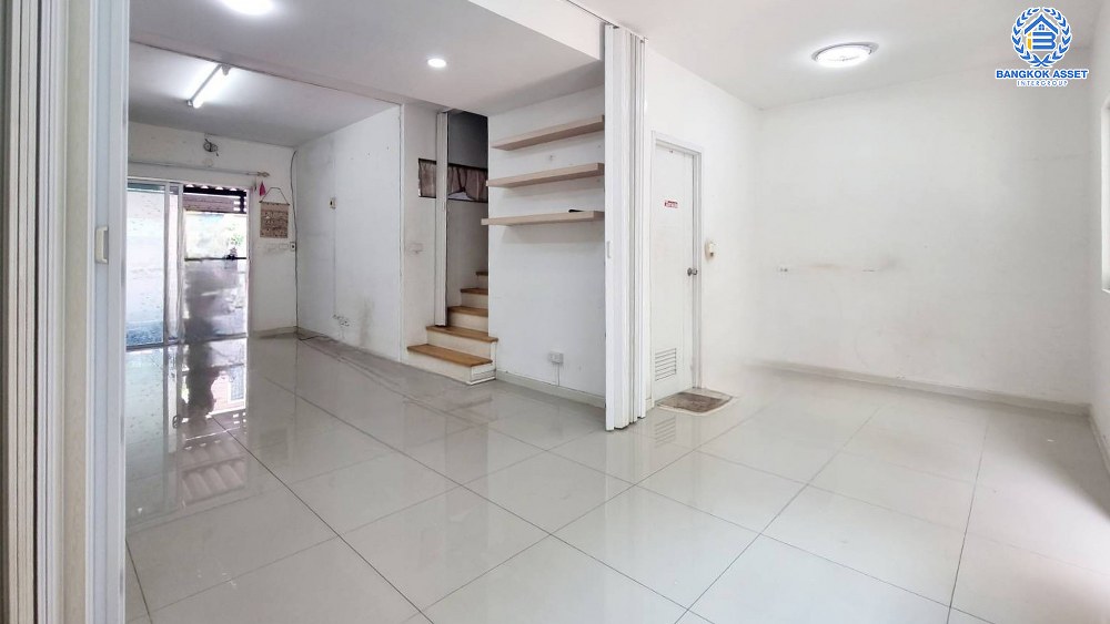 *****ทาวน์เฮ้าส์มือสอง โครงการ พฤกษาวิลล์70 พระราม5-สิรินธร เนื้อที่ 18.70 ตร.ว. ฟังก์ชัน 3 ห้องนอน 2 ห้องน้ำ 1 ที่จอดรถ บ้านสภาพใหม่มาก สภาพแวดล้อมโครงการเงียบสงบ บนทำเลเดินทางสะดวก เชื่อมต่อถนนบางกรวย-ไทรน้อย ถนนนครอินทร์ ถนนราชพฤกษ์