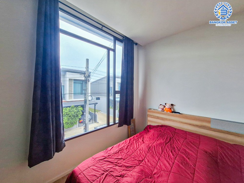 *****ทาวน์เฮ้าส์มือสอง โครงการ พลีโน่ บางใหญ่ คุณภาพระดับ AP เนื้อที่ 18 ตร.ว. ฟังก์ชัน 3 ห้องนอน 2 ห้องน้ำ 1 ที่จอดรถ หน้าบ้านอยู่ตรงข้ามพื้นที่ส่วนกลาง บนทำเลแห่งการเดินทาง เพียง 10 นาทีก็ถึงรถไฟฟ้าสายสีม่วง "สถานีคลองบางไผ่" และจุดขึ้นทางด่วน "ศรีรัช-วงแหวนรอบนอก"