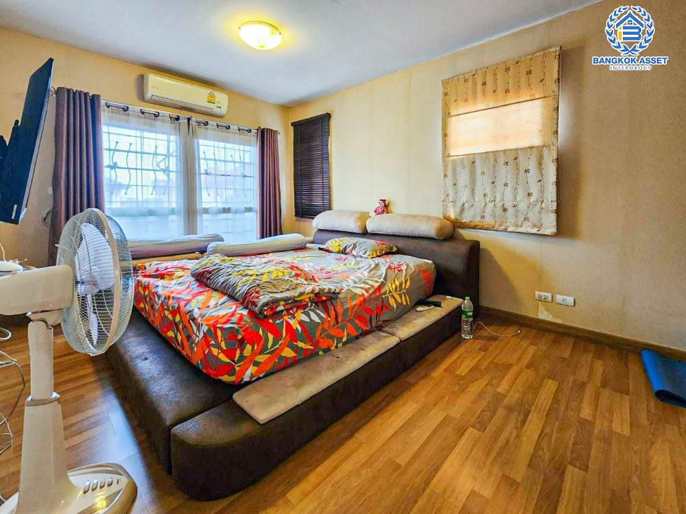 *****บ้านเดี่ยวมือสองปทุมธานี โครงการ ภัสสร26 ราชพฤกษ์-ติวานนท์ เนื้อที่กว้างมากถึง 58.80 ตร.ว. ฟังก์ชัน 3 ห้องนอน 3 ห้องน้ำ 2 ที่จอดรถ บ้านต่อเติมครบ เหมาะกับการทำ Home Office บนทำเลแห่งการเดินทาง เชื่อมต่อ ถนนศรีสมาน, ถนนราชพฤกษ์ ใกล้โรบินสันศรีสมาน ในราคาถูก!