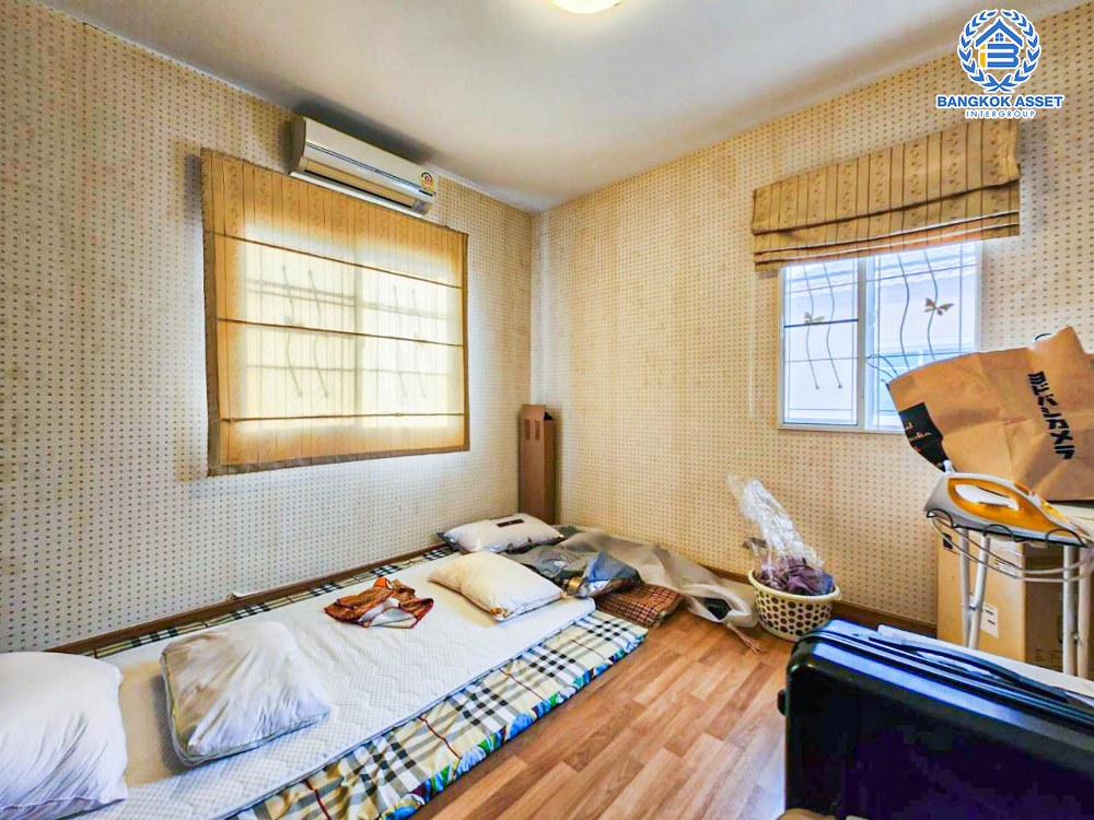 *****บ้านเดี่ยวมือสองปทุมธานี โครงการ ภัสสร26 ราชพฤกษ์-ติวานนท์ เนื้อที่กว้างมากถึง 58.80 ตร.ว. ฟังก์ชัน 3 ห้องนอน 3 ห้องน้ำ 2 ที่จอดรถ บ้านต่อเติมครบ เหมาะกับการทำ Home Office บนทำเลแห่งการเดินทาง เชื่อมต่อ ถนนศรีสมาน, ถนนราชพฤกษ์ ใกล้โรบินสันศรีสมาน ในราคาถูก!