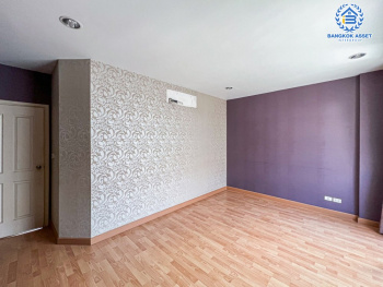 *****ทาวน์เฮ้าส์ 3 ชั้นมือสอง โครงการ บ้านกลางเมือง เออร์บาเนียน เกษตร-นวมินทร์2 เนื้อที่ 20 ตร.ว. ฟังก์ชัน 3 ห้องนอน 3 ห้องน้ำ 2 ที่จอดรถ บ้านถูกสุดในโครงการ บนทำเลเดินทางสะดวก เชื่อมต่อถนนลาดปลาเค้า ถนนรัชดาภิเษก ถนนรามอินทรา ใกล้รถไฟฟ้าสายสีชมพู "สถานีลาดปลาเค้า"